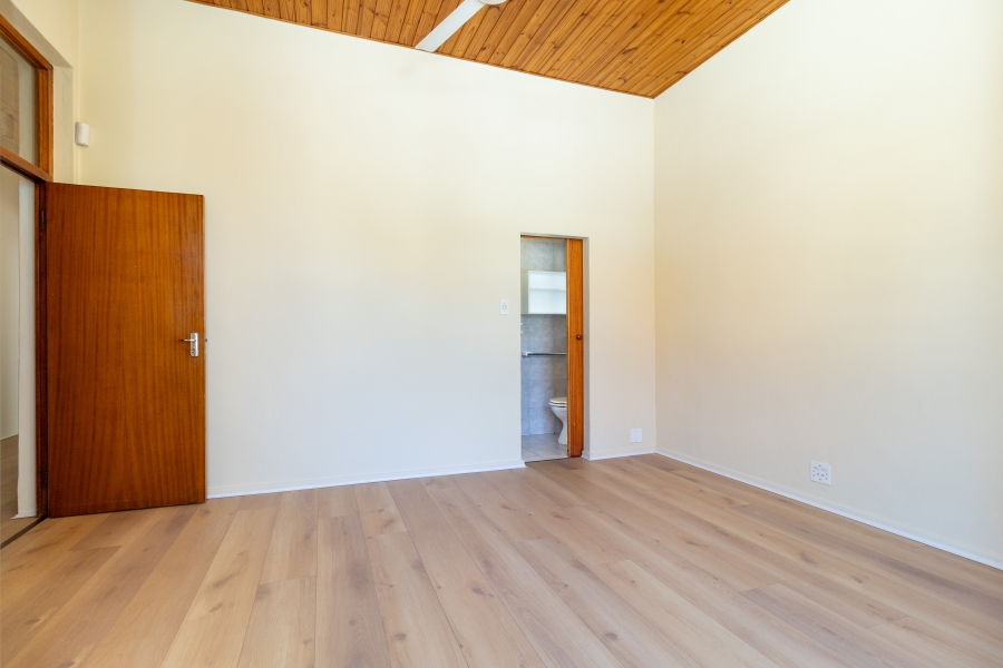 3 Bedroom Property for Sale in Tamboerskloof Western Cape